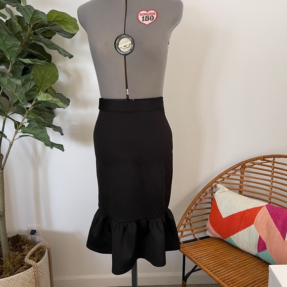 T&J Black Skirt w/ Flounce Hem - Picture 2 of 12